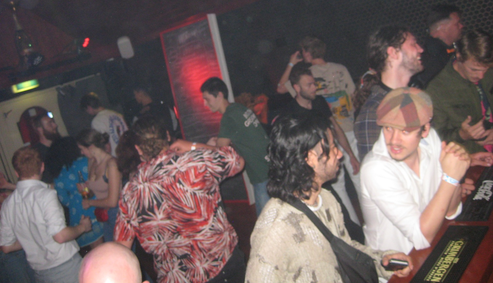 Groep dansende jeugd