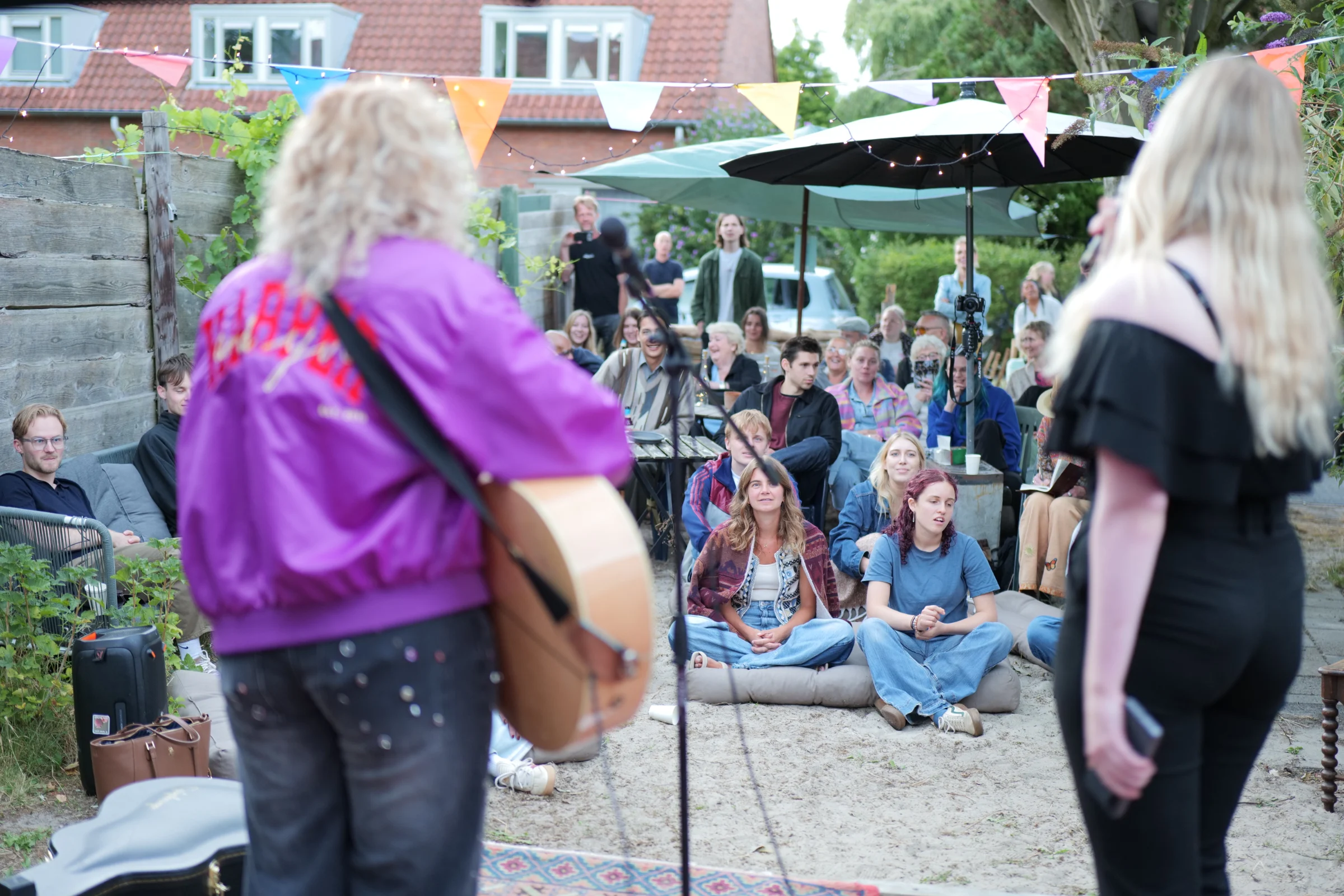 Maud Jolie en Lynn Shouwink bij Podium Pluis